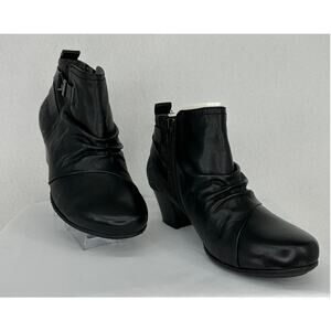 NWOT Earth Calgary Halifax Black Leather Side Zip Ankle Bootie 7.5W